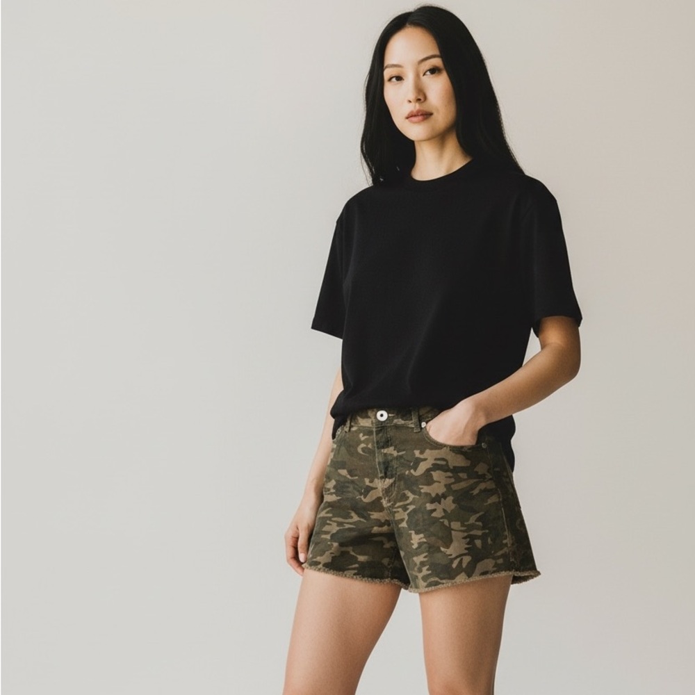 Rue 21 Camo Green Women's Shorts size 15/16